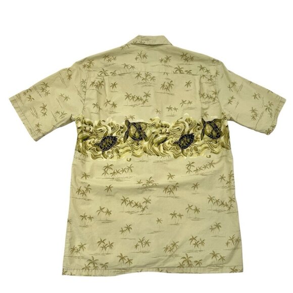Hilo Hattie Turtle Palm Hawaiian Shirt Tropical Vacation Beach size Medium - Picture 3 of 5